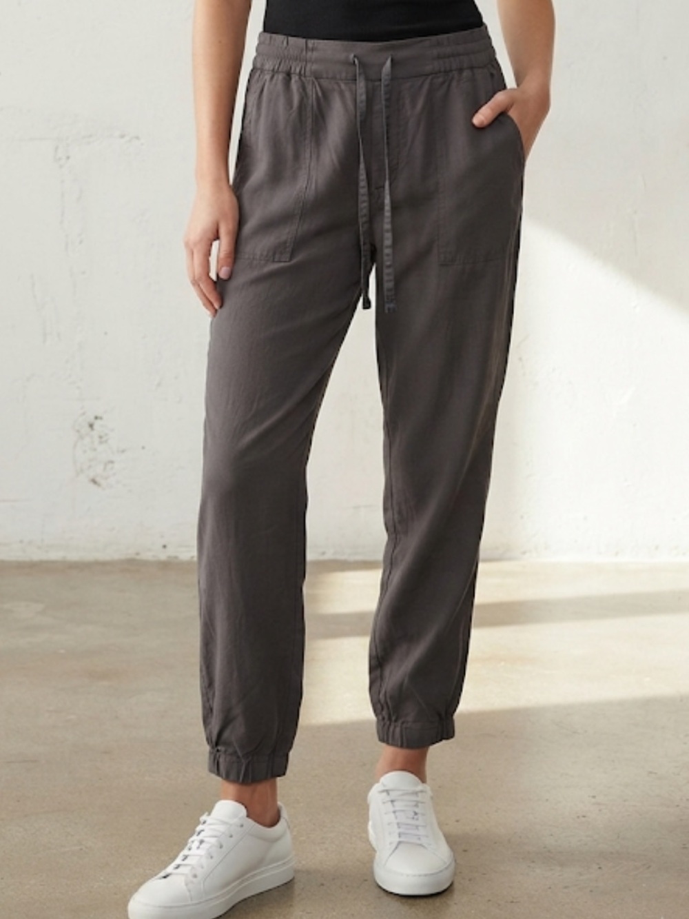 ARITZIA | Talula Los Feliz Pull On Drawstring Joggers Medium